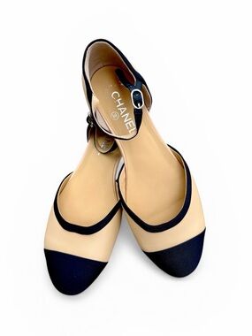 Chanel Two-Tone Beige & Black Mary Jane Flat Ankle Strap Shoes 40